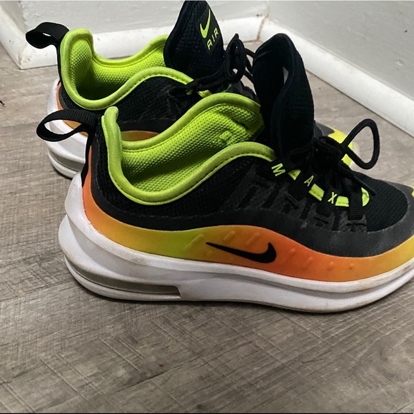 nike air max axis size 13